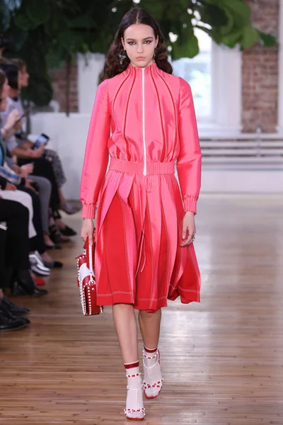 Look 12